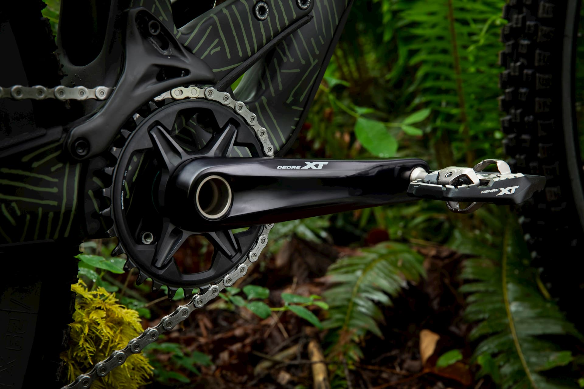 suport rowerowy w rowerze z osprzętem Shimano XT